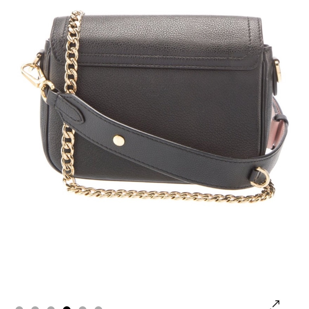 Louis Vuitton - Picture 4 of 5